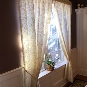 Chris Madden Curtain Panels & Tiebacks